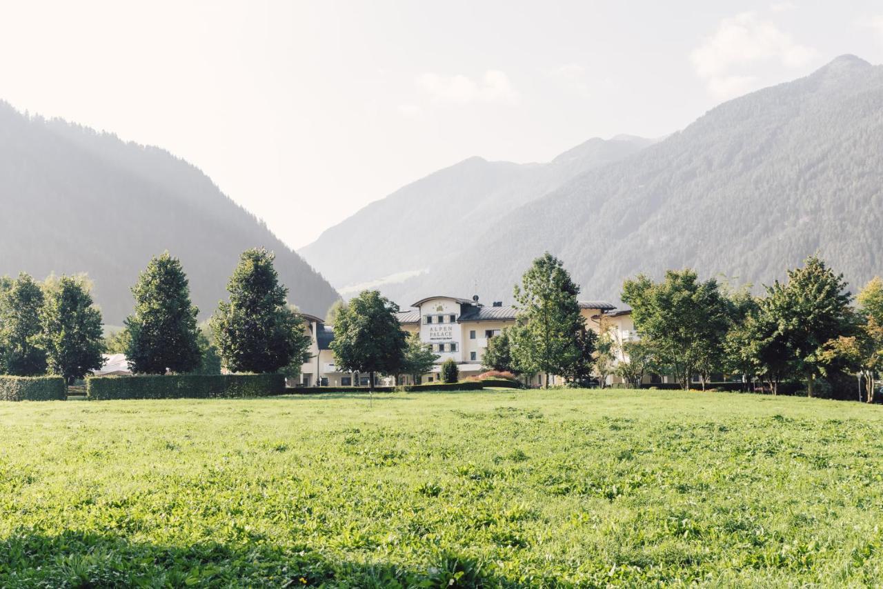 Alpenpalace Luxury Hideaway & Retreat Lutago