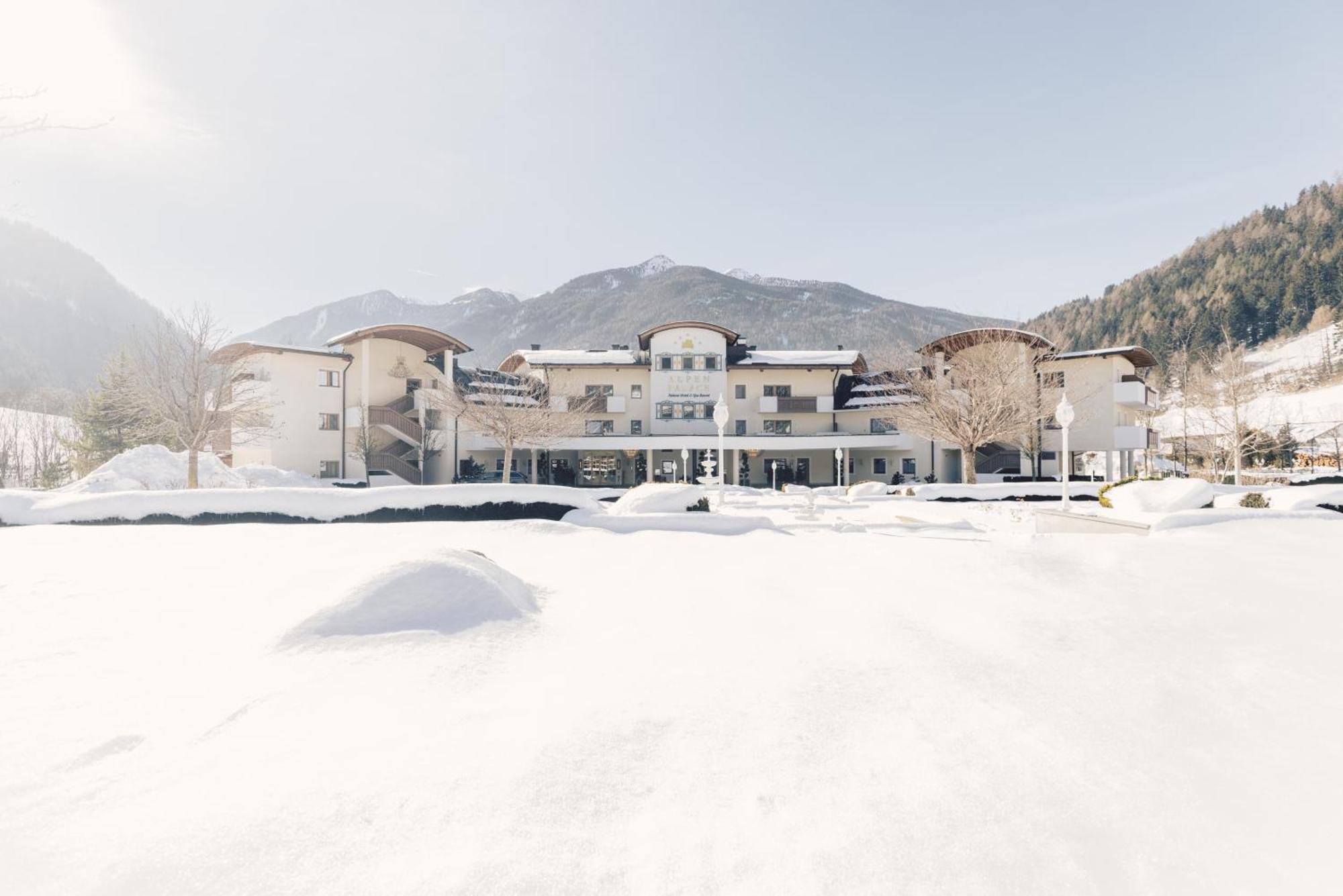 Alpenpalace Luxury Hideaway & Retreat 5*